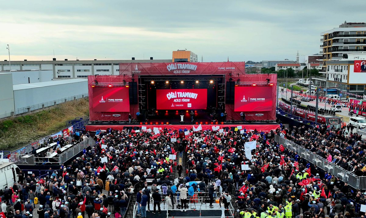 Coşkumuz, heyecanımız çok büyük. 

Çiğli Tramvayı gümbür gümbür açılıyor. 💪