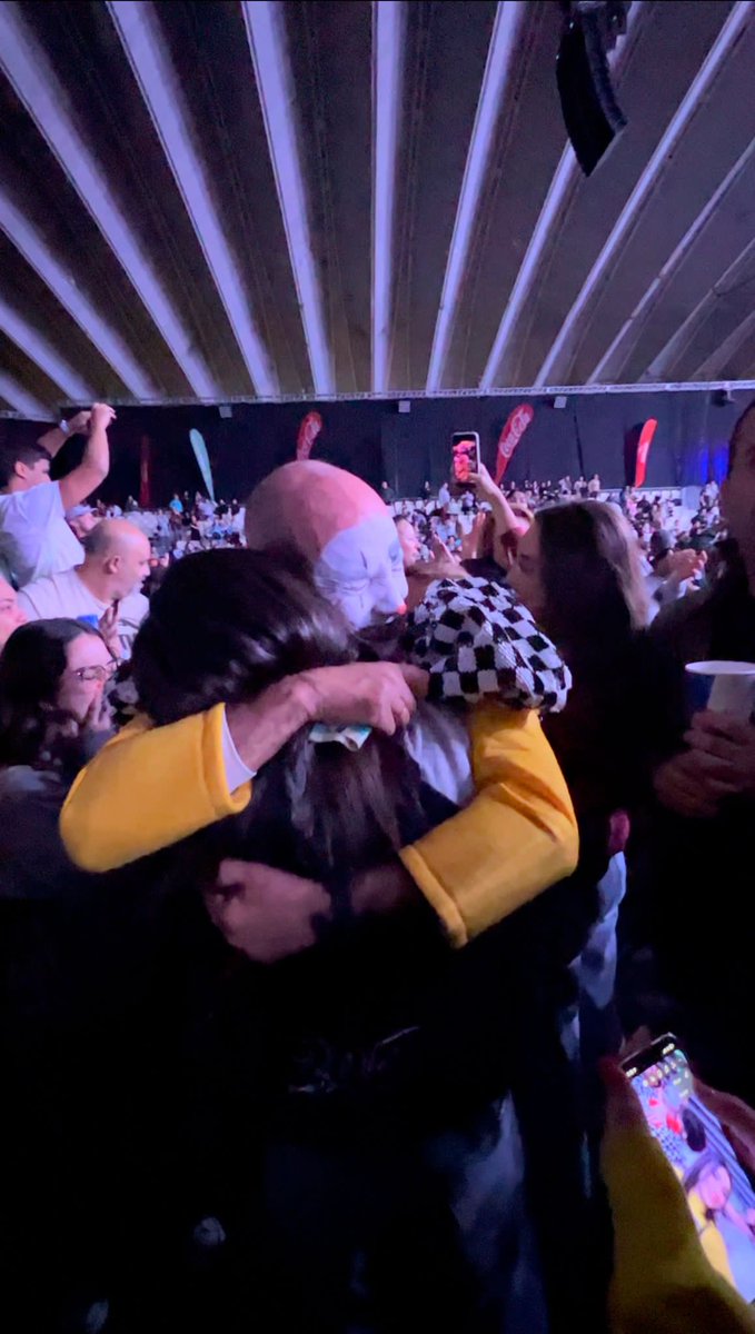 Jamás había vivido algo como lo que pasó anoche en el recinto ferial <a href="/bambones/">Murga Los Bambones</a> , son los más grandes, los letristas de esta murga son un tesoro❤️ #FinalMurgasSc