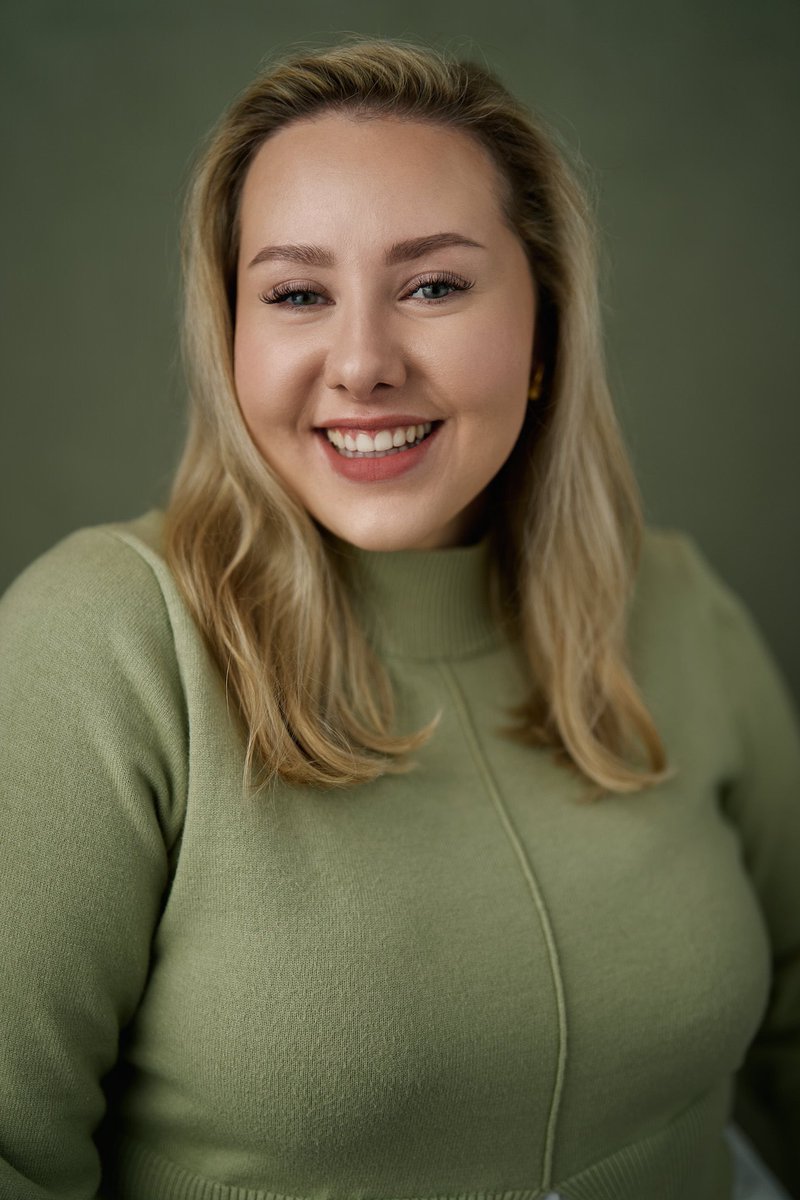georgiafgriff's tweet photo. Unbelievably happy with my new headshots ✨🤍 
📷: @simonridgway 
#actor #headshot https://t.co/e5tgDPee0n