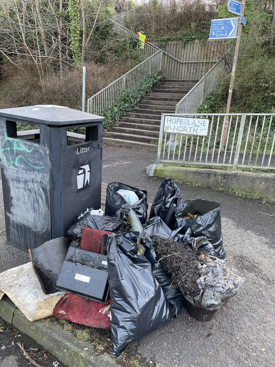 Cleanporty's tweet photo. @edinhelp after a successful litter pick can you pick up at hope lane north? https://t.co/0xH7NuyFWf
