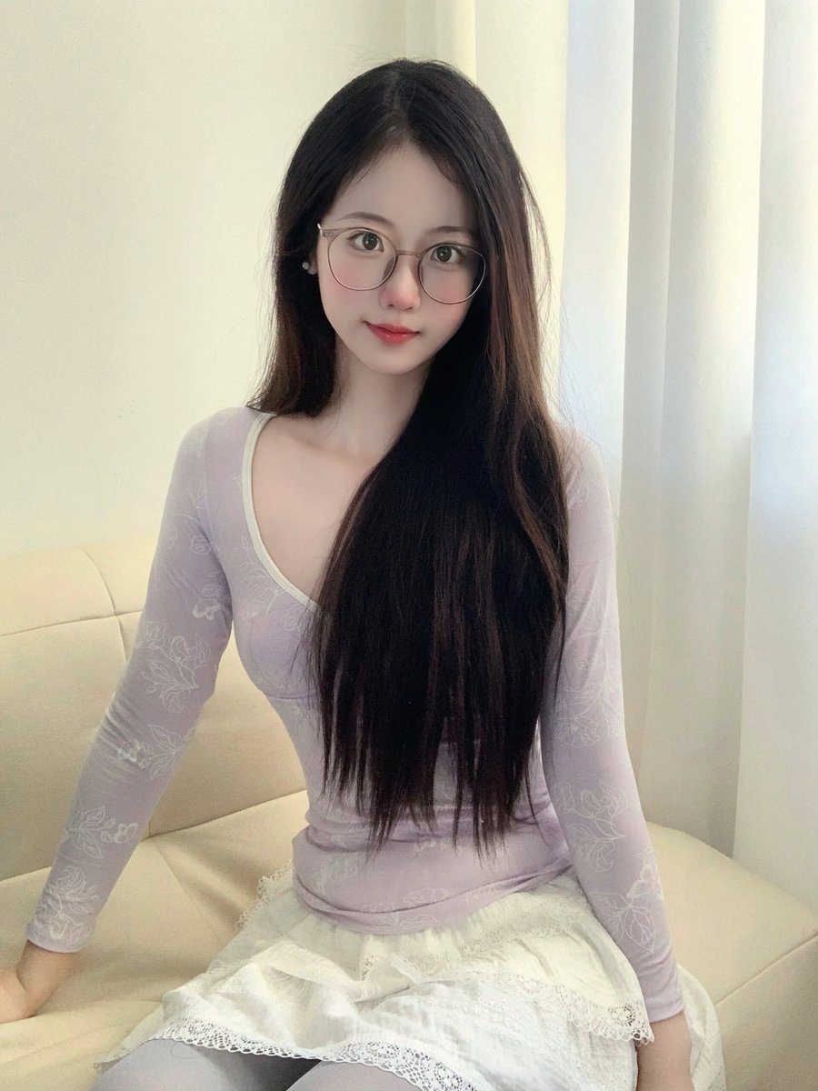 AliceLee191919's tweet photo. I am flower🌺 https://t.co/ltvAxLhLnb