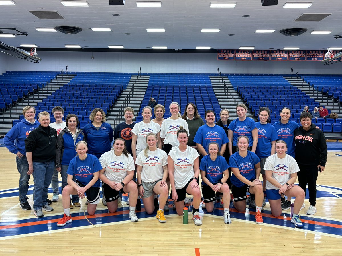 UW-Platteville Women’s Basketball (@uwplattwbb) on Twitter photo Sneak Peak from our alumni game this morning. White team prevailed in a close contest and no one go hurt! #SwingTheAxe Sneak Peak from our alumni game this morning. White team prevailed in a close contest and no one go hurt! #SwingTheAxe