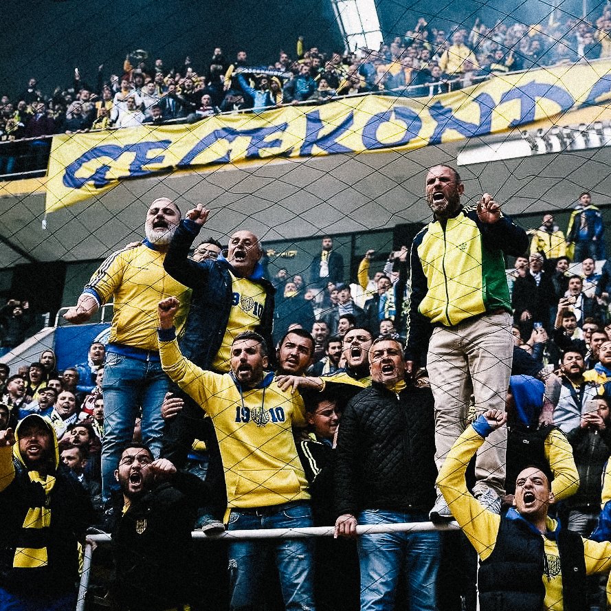 tribundergi's tweet photo. ⚡️Ankaragücü yönetimi Fenerbahçe deplasmanında 910 TL olarak açıklanan biletlerin tamamını satın alarak taraftarlarına kolaylık sağladı.  

▪️ Sarı lacivertli gruplar siyah giyinme organizasyonla yaklaşık 2 bin kişilik bir görüntü yaratmaya hazırlanıyor.