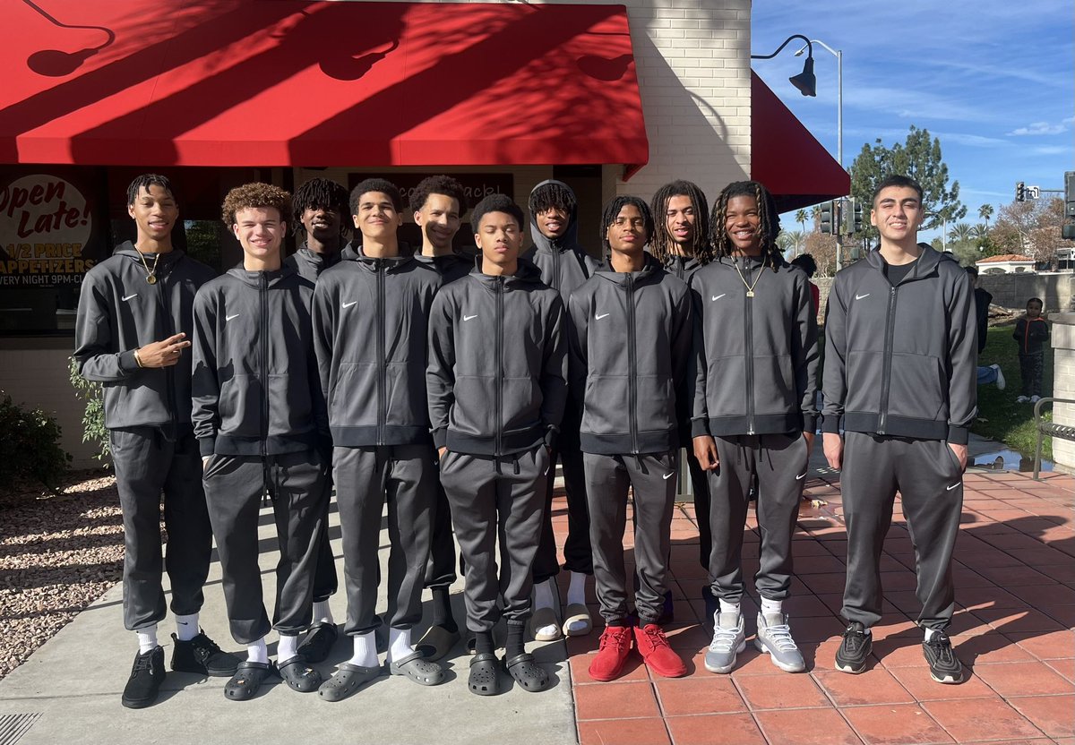 Annual Applebees Fundraiser Breakfast #eaglepride 🦅