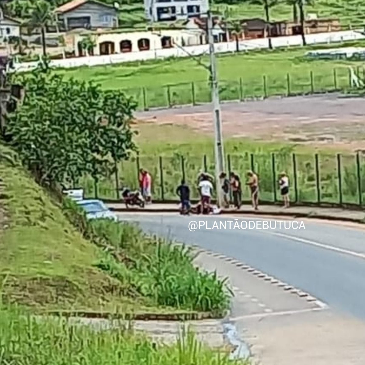 PlantaoDeButuca's tweet image. #TIMBÓ 
27/01/2024 - 16h09min

Bombeiros acionados para uma colisão de moto contra poste na rua Tiroleses em Timbó.

#plantaodebutuca