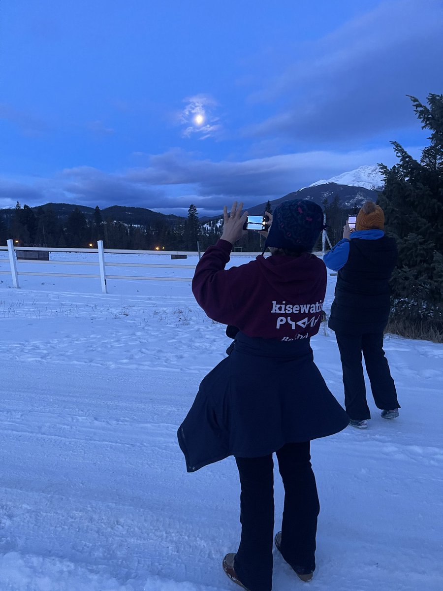 An active start to the final day of #EASSTF with these Walking Champion educators &amp; <a href="/EverActiveAB/">Ever Active Schools</a> reps