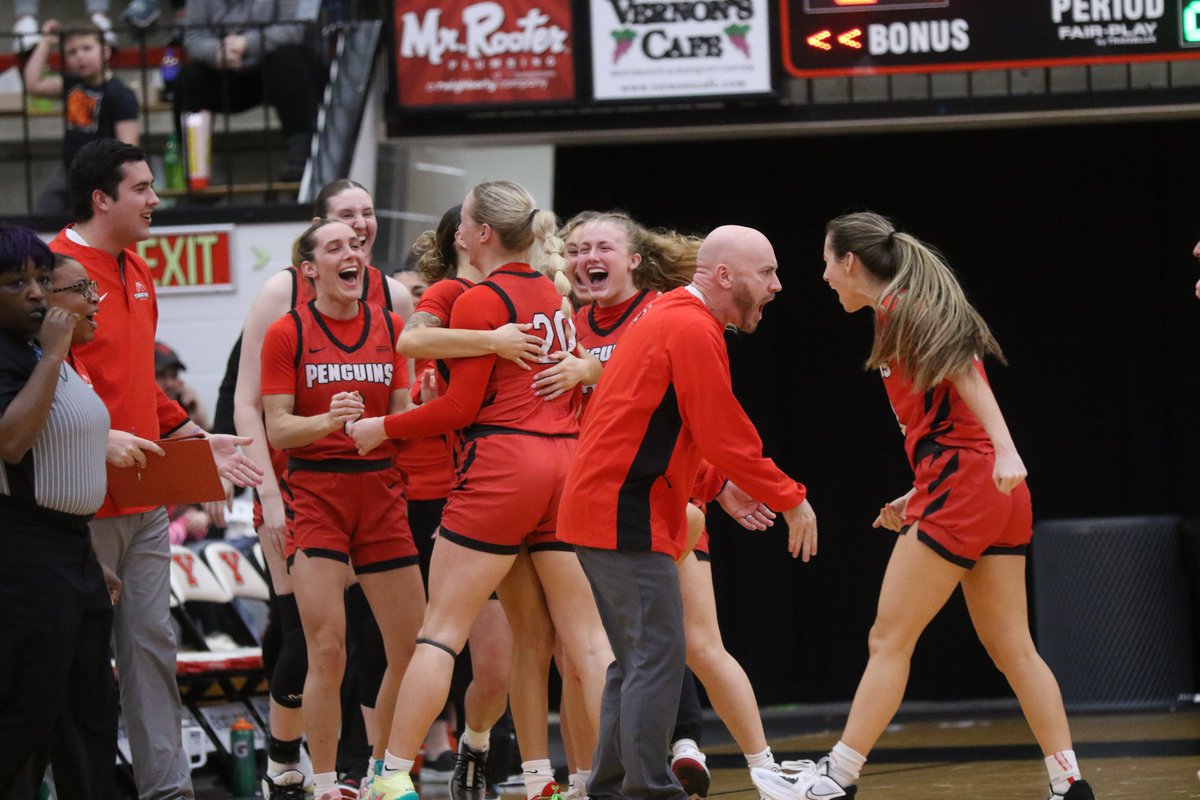 First-half mood today in Beeghly!

#GoGuins🐧