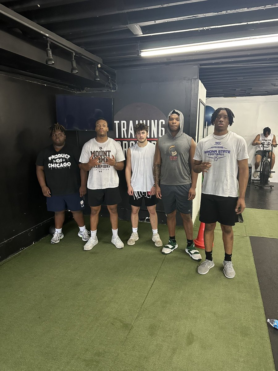 TGSFW's tweet image. Good Work Today Fellas #TrainingGrounds #DLineUniversity.