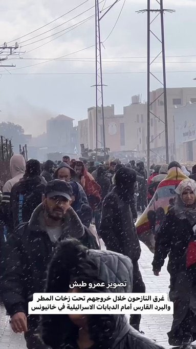 sahabatalaqsha's tweet photo. #Gaza hari ini, Sabtu 27/1/2024. Di mana harus berteduh dari hujan musim dingin, dan berlindung dari hujan bom dan rudal Zionis?

@tamerqdh 

#Gaza_Genocide https://t.co/h4Wa7EzrLT