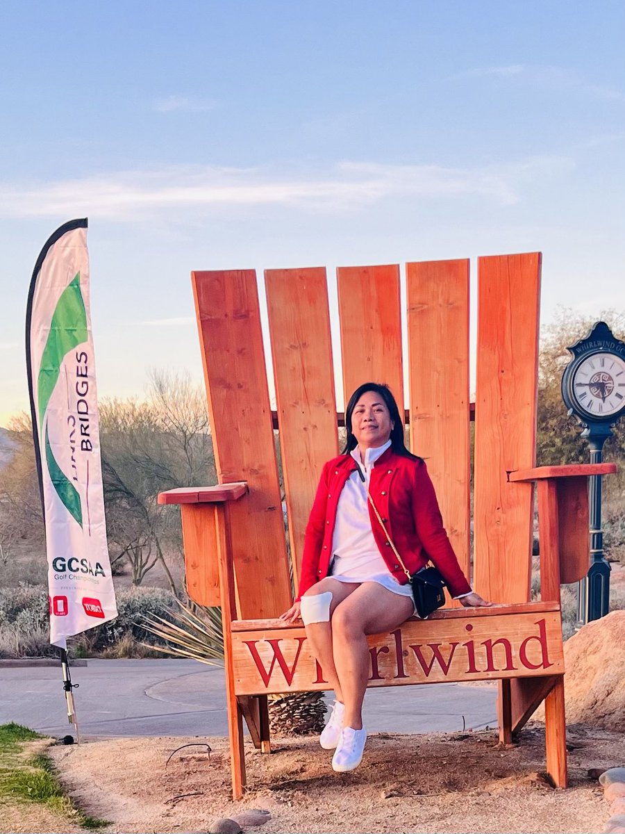 ReginaSosing's tweet photo. Apparently you must have a picture by the big chair at @WhirlwindGolf 😁
I'm playing there tomorrow with #LadiesTeam for @GCSAAConference @ToroGolf
Big thanks @kevinsunderman for your helpful emails! Team @LinksBridges is all set! https://t.co/qzB2Qj24DG