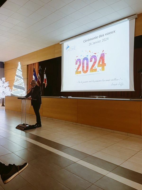 OHenno's tweet photo. Un début de week-end comme on les aime avec les cérémonies de #voeux2024 de nos communes du Nord 🤝 #Auby #Morbecque #Salome https://t.co/uCjBoG7ZFH