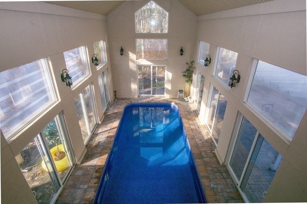 BuyBankREO's tweet photo. Executive Ranch in #DartmouthMA - Value Range Pricing: Seller will entertain offers between $879,900 to $925,000 ~ See Agent for Details. (508) 297-8287 *Broker-Owned #homeforsale #hometheatre #indoorpool #singlelevelhomes #luxuryrealestate https://t.co/iEZlpYFwMZ https://t.co/IG5TCGGnof