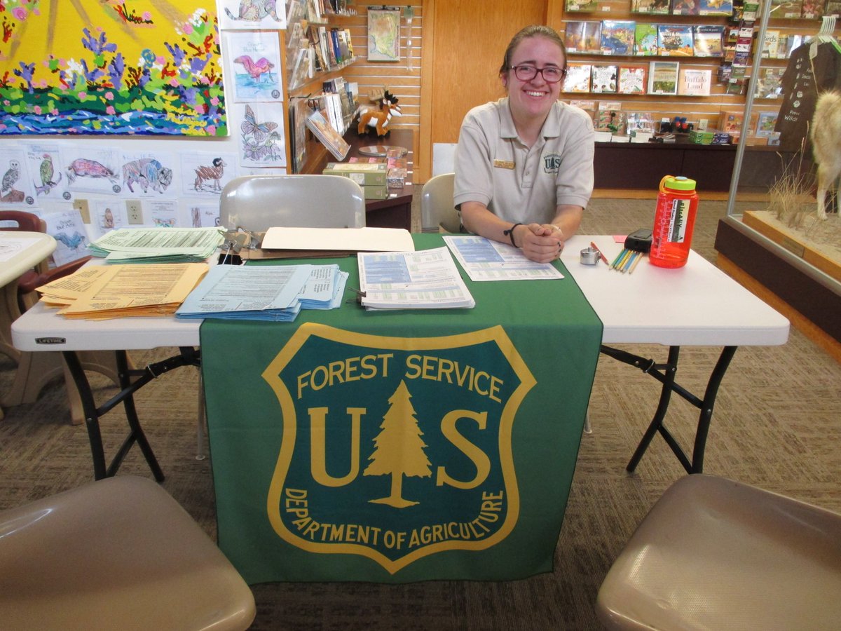 Contribute to Forest Service interpretive projects this summer near Badlands National Park, SD and Mount St. Helens, WA! Share the story of geologic wonders with the public and K-12 schools. Apply by Sun., 28 Jan.! bit.ly/geocorps-proje… <a href="/geoedgsa/">Geoscience Education Division of GSA</a>