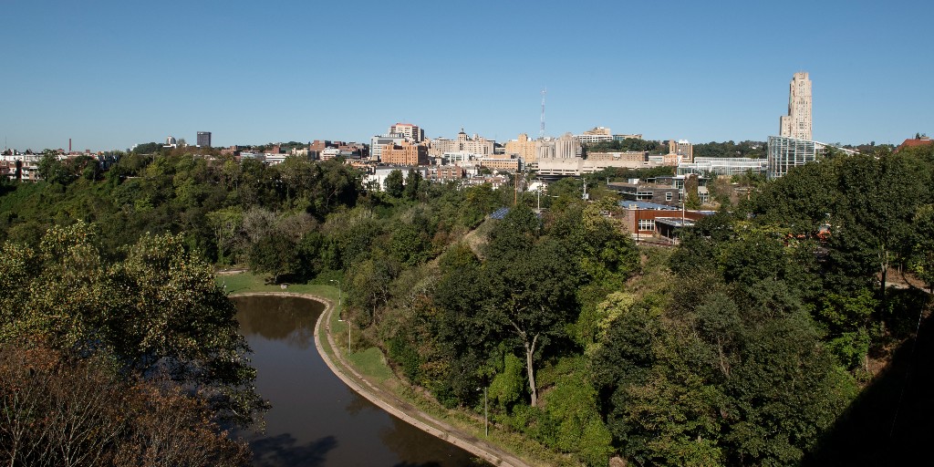 In October 2023, Dr. Stephen Lee (@PittCompSci) received a National Science Foundation (@NSF) grant for his project, “Data-Driven System-Design for Sustainable Long-Lasting Distributed Infrastructures'!🌳Read more about this ongoing research: sci.pitt.edu/news/stephen-l…