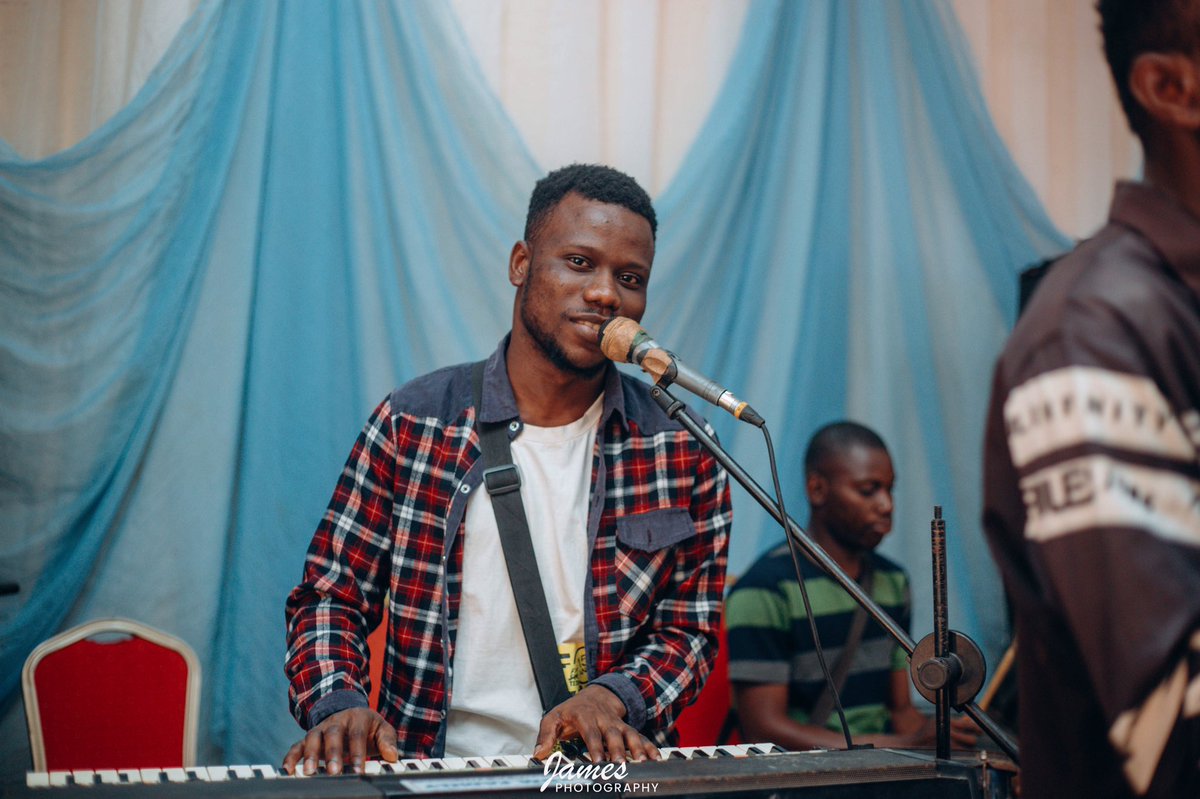 jamesphotogra__'s tweet image. Music band for Owanbe fete &amp;amp; Award Ceremonie 🔥🔥🔥 

#owanbefete
#classquintessia
#classinvicta
#redcamera