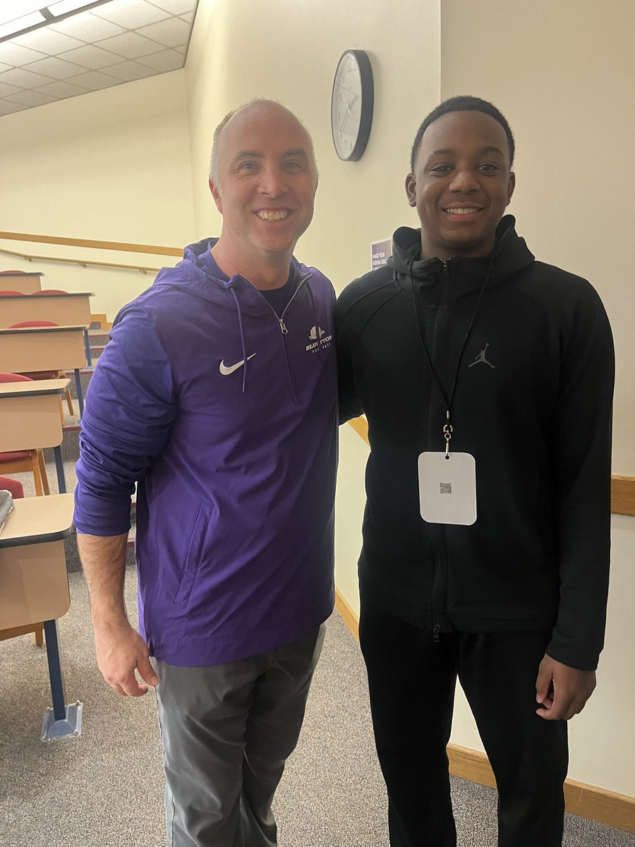 _dmj01's tweet photo. Had a great visit at Bluffton University! Thanks for the hospitality. Love the program.💯 @Bluffton_Sports @coach_shank05 @CoachMNardo @RobGibsonHC @AvonFBOrioles https://t.co/oWxXuqNvLk