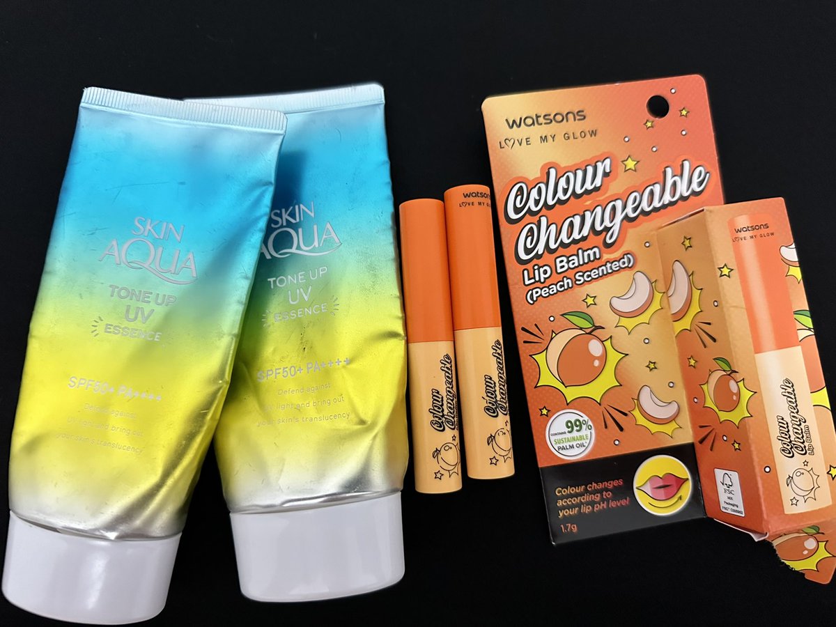 JsQuinlan29's tweet photo. Bukan makeup but skincare.

Some of my male friends said to me "Apa makeup ko guna quin?"

Nope, none of tht.

I only use these two to achieve it😫😝

ps: pegi watson tp sunscreen sy dah seminggu no stock guardian pun teda😭 https://t.co/3K7ImegI0G