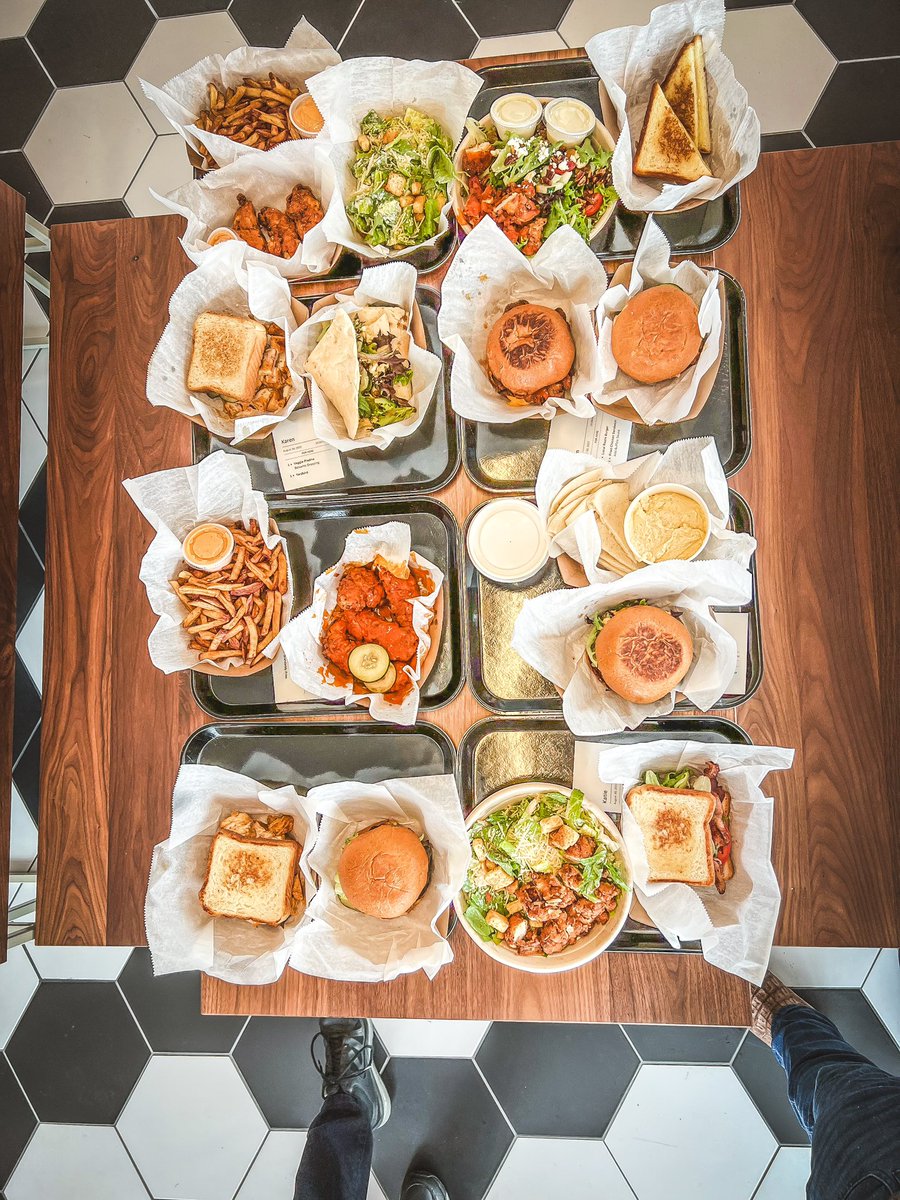 Table goals 
#grandaddyfries #LRburger #fromscratch