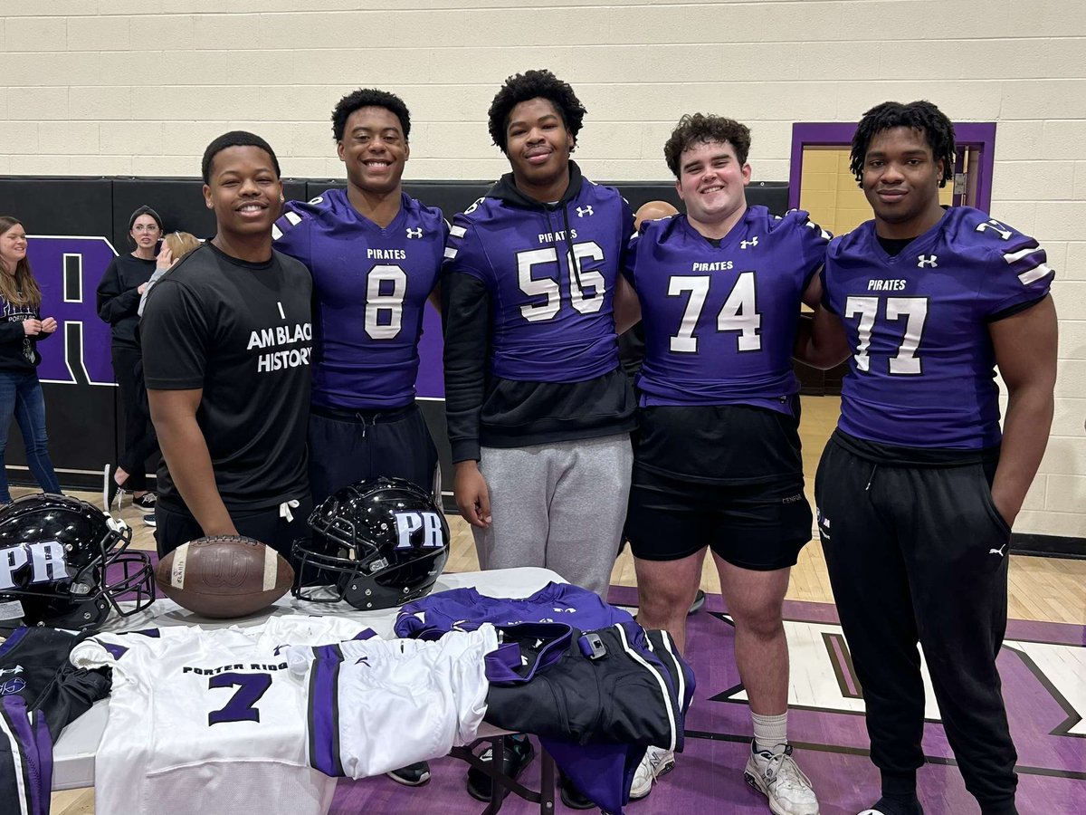 Had a great time talking to the middle schoolers about our program and getting them excited for next season! #wearepr <a href="/Harrisonj23/">Harrison Johnson</a> <a href="/Davion79/">Davion Clark</a> <a href="/ClarkDezhan/">Dezhan Clark</a> <a href="/prhs_athletics/">Porter Ridge Athletics</a>