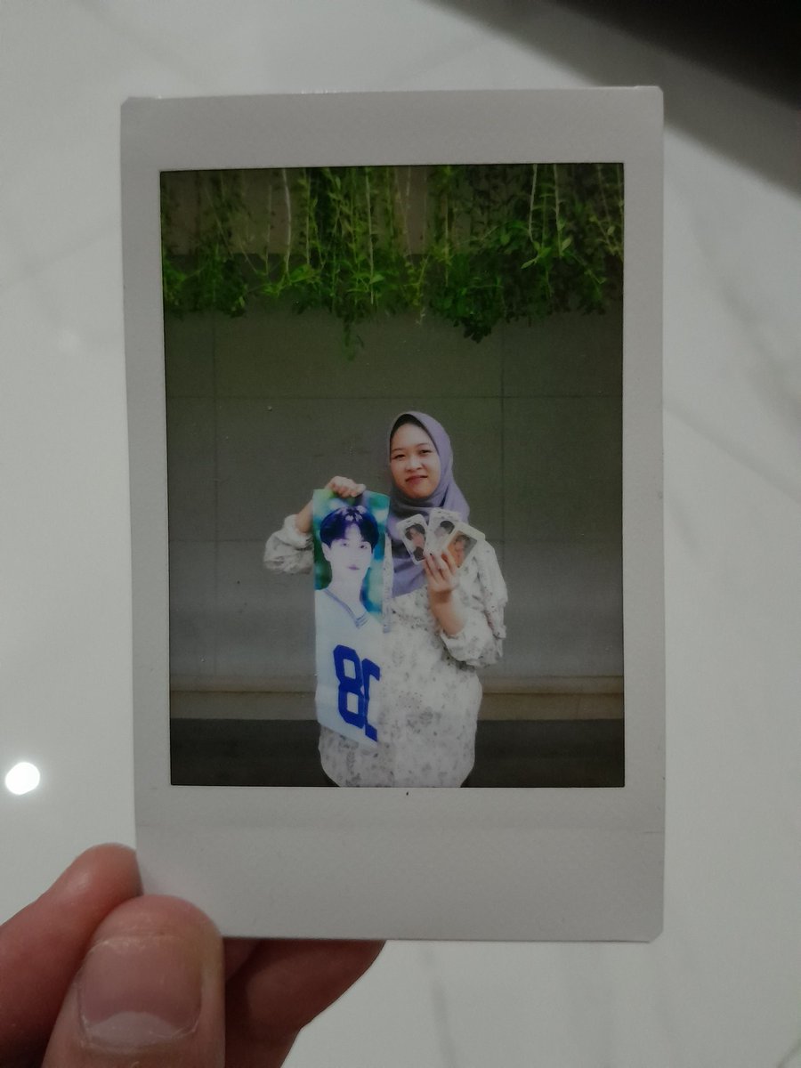 Event hari ini seru bangettt. Pulang pulang bawa banyak perintilan gemes gemes semuaaa, dapet door prize pc Yuto jugaaa seneng banget pokoknyaaa 😆😆😆

Thanks for today <a href="/fantasystic98/">Pentagon Triplets Project</a>. Semoga next event bisa kumpul kumpul lagi 😍😍

#SpringSnowChapter5
#펜타곤 #PENTAGON