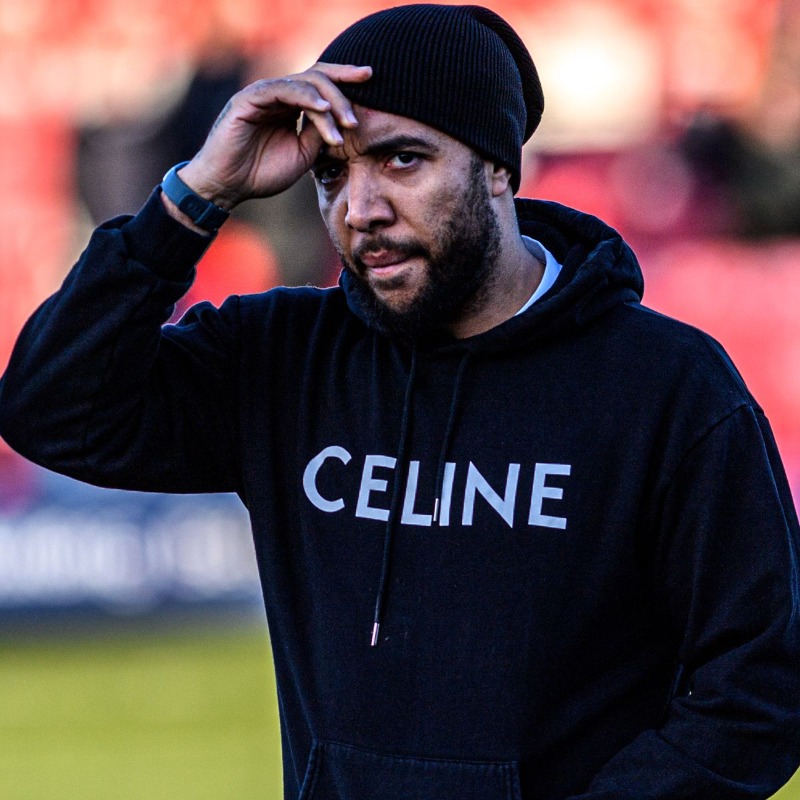 SkyFootball's tweet photo. Troy Deeney was handed a four-game touchline ban after threatening to punch a match official and calling them a "weasel" ⤵️