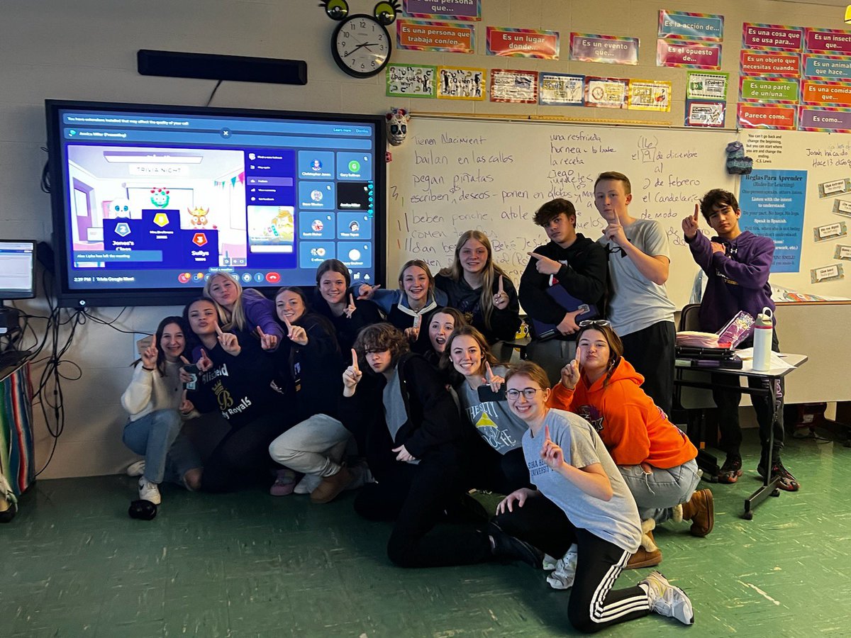Michael39448691's tweet photo. Congratulations goes out to Mrs. Brietner’s VIP on winning the trivia challenge on Friday. I have a hunch we may have some rematches between now and the end of the year!!!  👑 @blissfield_nhs @BlissAthletics https://t.co/ghAPvIM2Kw