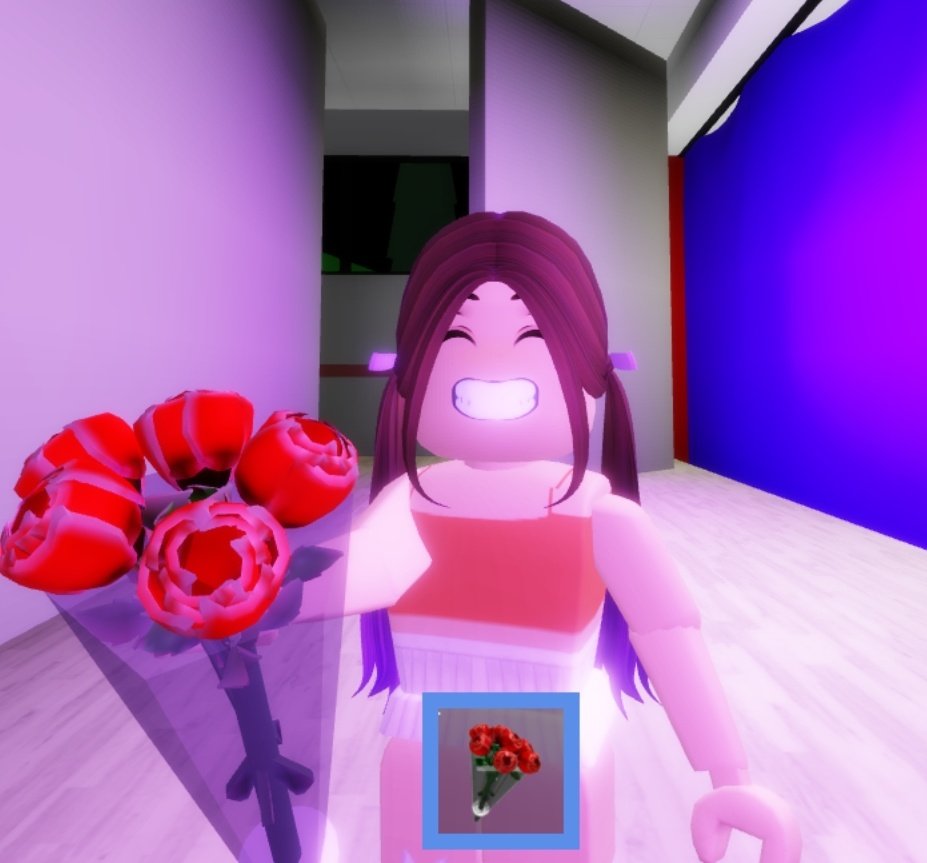 ShowsLyniel's tweet photo. Pri (@VallejosDreaam) estuvo imitando unas fotos del Show Lyniel real pero en roblox! 🫶
Esperamos te gusten @SrtaLyna 💕 https://t.co/5cOnkTPKTM
