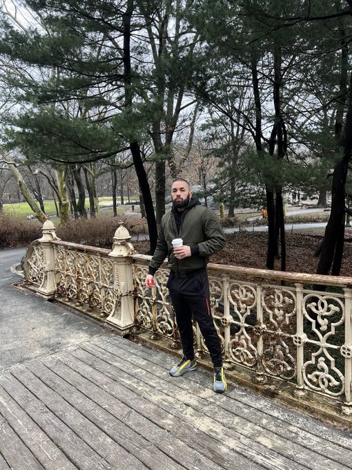 🍎 NYC https://t.co/6zAXthbCmn<a href="/tag/freeflight"class="tags"><span>#freeflight</span></a>