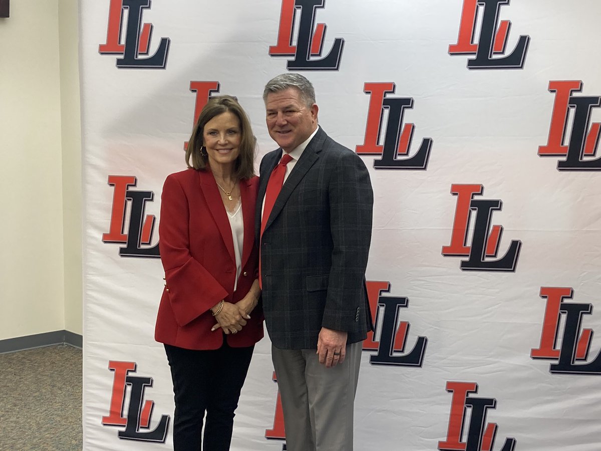 Greg Riddle tweet media