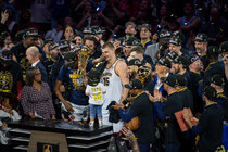 Tomasx21's tweet photo. BASKETBALL

Denver Nuggets Beat Miami Heat for First N.B.A. Championship
The Nuggets had never been to the N.B.A. finals, but they showed they belonged with a comeback win in Game 5. https://t.co/WPDBEQlI71