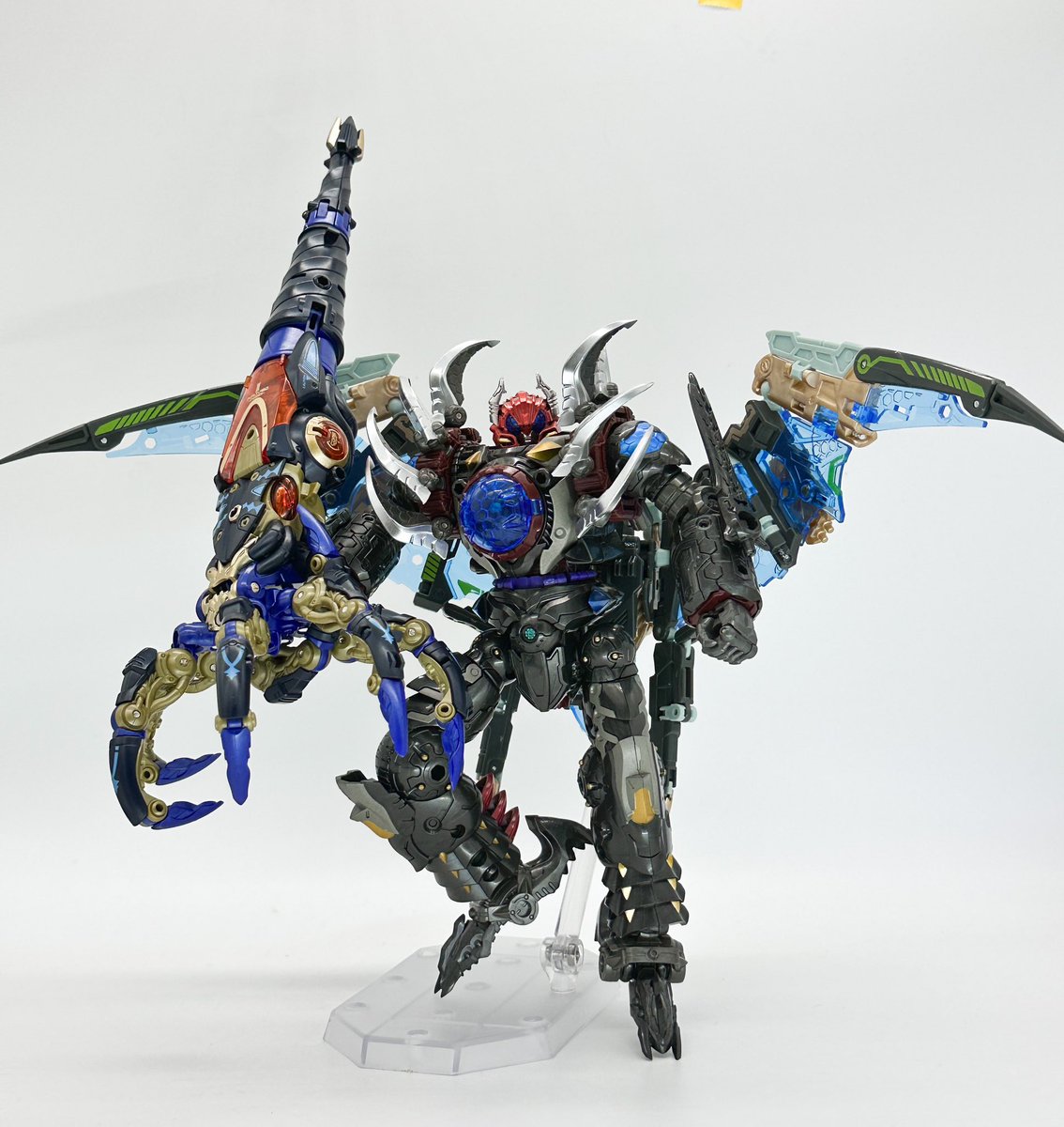 「52TOYS BEASTBOXのコウモリ届いた。 またワルダー軍団が強くなった。」|むうてんのイラスト