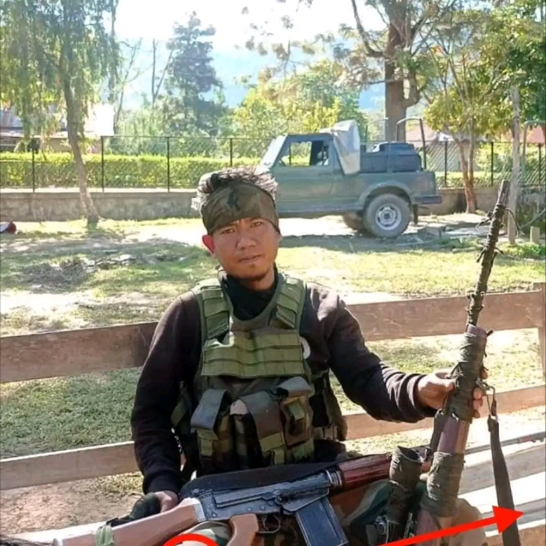 TheKanglei54850's tweet photo. Mayam Viral Chathanbiyu....

How Did Kuki Narco Terrorist Use Uniform which is Only Issued  To Indian Army???
#kukinarcoterrorist 
#KukiAtrocities 
@AmitShah  @narendramodi   @BBCHINDII @LicypriyaK 
@rajnathsingh  @ndtv
@UN @ABPNews @ZeeNews
@followers https://t.co/na7506gJox