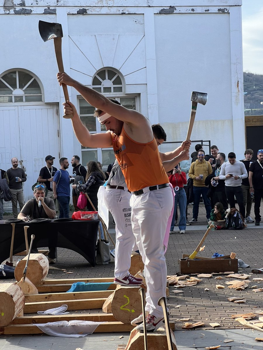 alexperezl's tweet image. #bilbostack24 Aparte de hablar de tecnología en la Bilbo, también hay cultura. Y que no se pierda nunca.