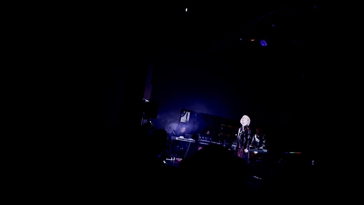 xoxleoxox's tweet photo. 【ReoNa Live in Taipei】＠ Clapper Studio

初めての台湾、台北でのワンマンライブが終演…🐾
お届けした“一対一”、楽しんでいただけましたか…？
また、こうして同じ空間でお歌受け取っていただけますように。
ありがとうございました…！

多謝你…🪽

#ReoNa_ASIA
#ReoNa https://t.co/TQLMJYCbZt