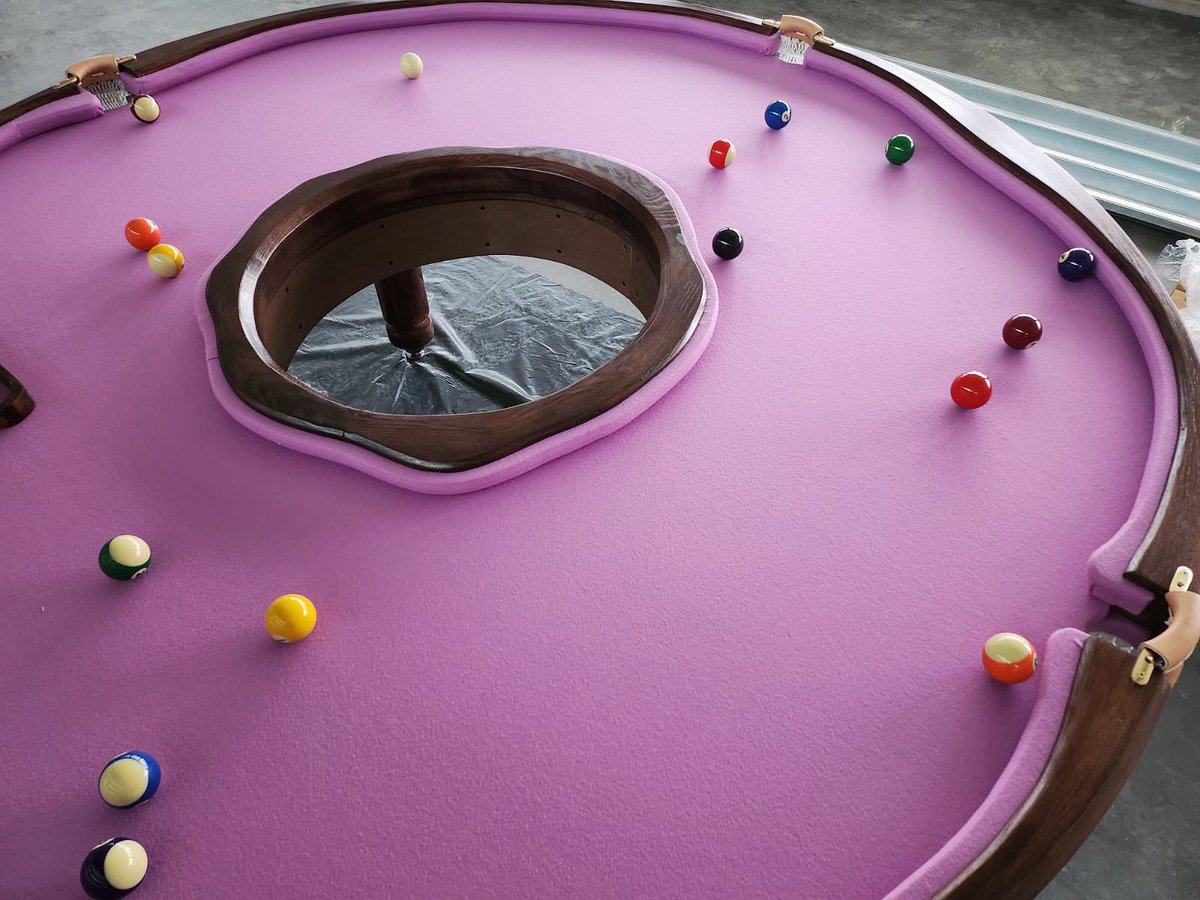 Wold’s only Donut Pool Table by Villa di Geggiano artist in residence Cléon Daniel arrived safely in a swanky hotel bar Switzerland 🍩🇨🇭🎱 

@VilladiGeggiano 

#residentartist #privatecollector #privatecommissions #art #artlover #artcollector #design #artsy #artist #interiors