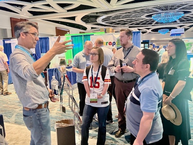 What an honor to have four influential journalists present at #ATIA2024 this morning! We chatted about pet peeves, how to get more coverage in #disability &amp; #AT &amp; then explored the Exhibit Hall! #assistivetechnology