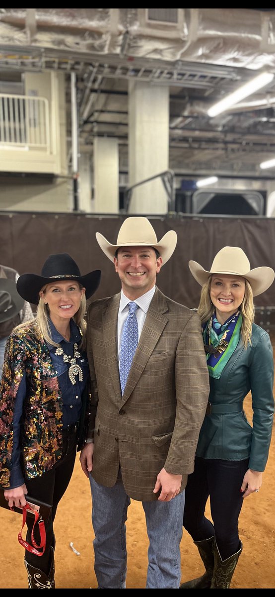 Had a great night at the @fwssr with @MayorMattie and @Macy4FortWorth.