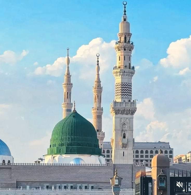 रसूलुल्लाहﷺ ने फरमाया हलात जितने भी खराब आ जाएं महौल जितना भी बिगड़ जाए उम्मत पर दुशवारी जितनी भी आ जाये लेकिन दीने इस्लाम हमेशा कायम रहेगा और फरमाया एक जमाअत होगी मेरी उम्मत की जो दीने इस्लाम के दीफ़ा में काम करती रहेगी जद्दोजहद करती रहेगी! (महफूमे हदीस)
#GyanvapiMosque