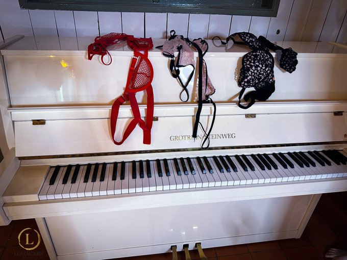 &Agrave; ton avis que c&rsquo;est t&rsquo;il pass&eacute; ?  Avec @sexymarghotX  @lysiavice  @LumaCarie1   Pour 40RT je te partage<a class="tags" href="/tag/sexymarghotx">@sexymarghotx</a><a href="/tag/vendrediseins"class="tags"><span>#vendrediseins</span></a><a href="/tag/vendredisein"class="tags"><span>#vendredisein</span></a>