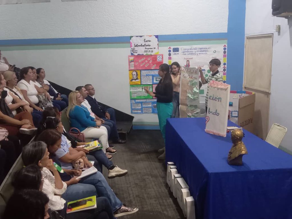 SomosUnem's tweet image. #Entérate 📣||La #UTGUTrujillo desarrolló con éxito el cierre del curso introductorio Cohorte 2023, una jornada cargada de conocimientos y experiencias, enfocados en el descubrir vocacional de los bachilleres que ingresan a nuestra casa de estudios a través de la #OPSU.