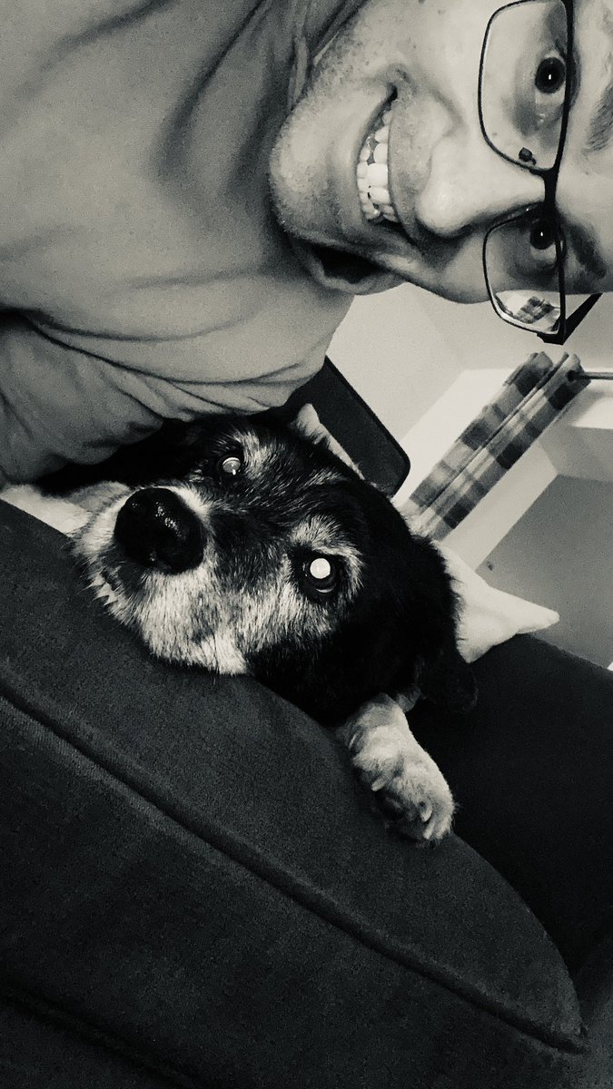 NurseNicholasSW's tweet image. A busy shift, in the community, but now home to relax with this one in my comfies… #SaturdayVibes #work #weekendworking #hca #community #bankhca #cornwall #selfie #relax #unwind #studentnurse