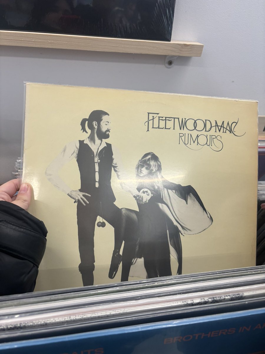 slimrtnz's tweet photo. necesito todos los vinilos del mundo https://t.co/y60wZZ0HUs