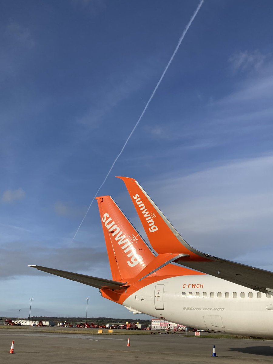 LbaPlane's tweet photo. Jet2 latest addition to the fleet parked up after arriving on delivery from Toronto https://t.co/Dw1hGC9cMg