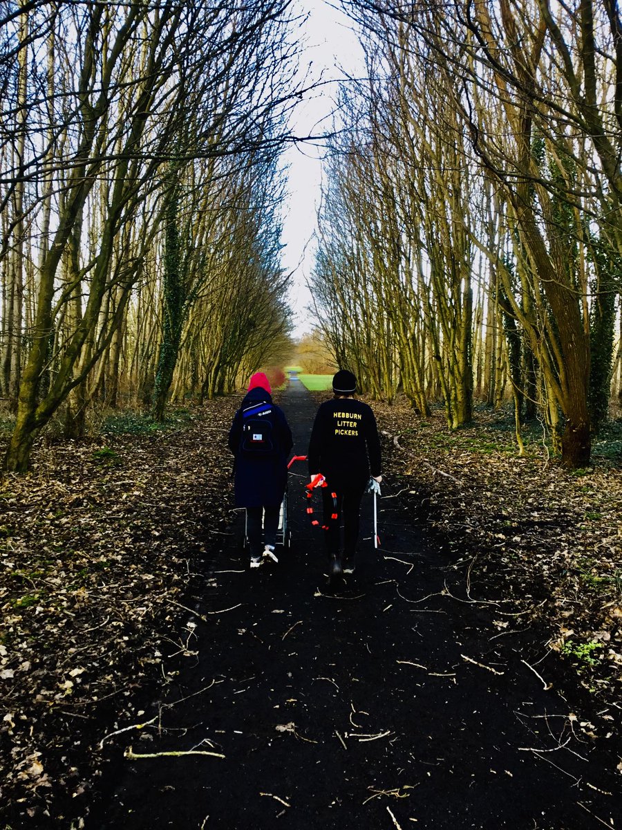 I'm proud of our 14 volunteers tidying up our Monkton Burn today 💪💪💪 Credit to our council Street Scene team who support us week in week out even though they are under a lot of pressure during the ongoing bin strike in our area ❤️❤️ ❤️ #lovewhereyoulive #keepbritaintidy