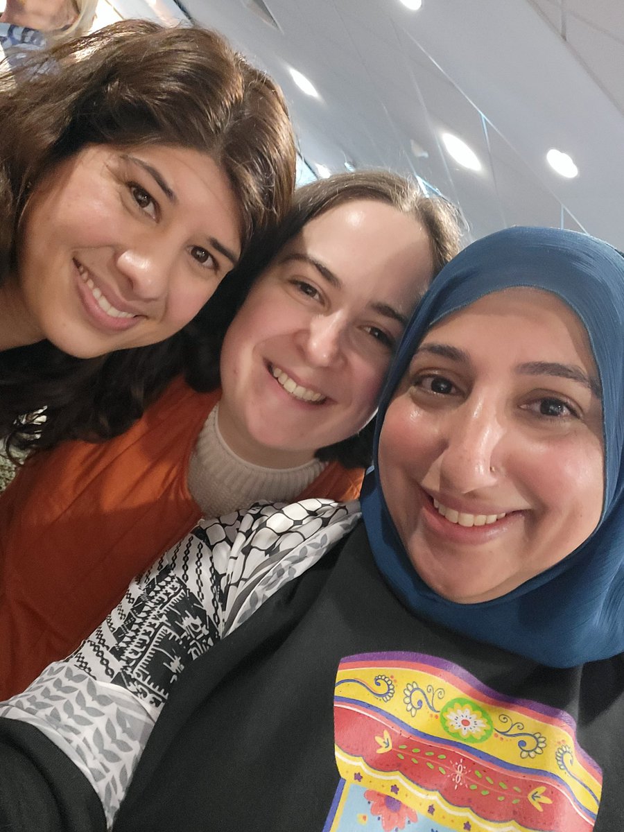 @tokenbg Yessir. I know her and was sat on a panel with her for @BrownGirlSport_ last weekend. Here's an adorable selfie with me, Aman and our beloved @FloydTweet