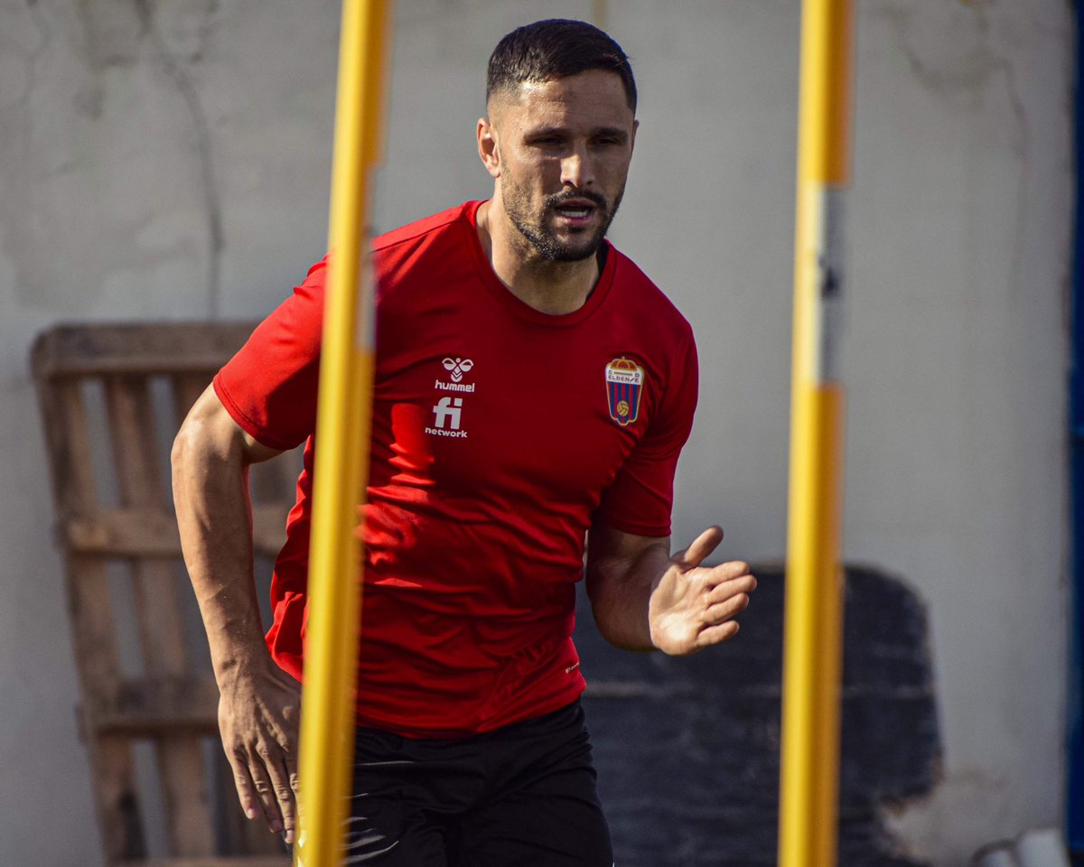 CD_Eldense's tweet photo. 💆🏻‍♂️ Poco a poco y con buena letra ✅

🔜 Pronto de vuelta‼️ https://t.co/3oDKN24bpa