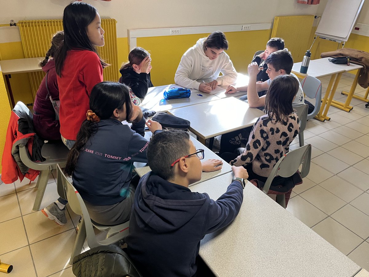 Collège l'Eganaude B tweet media