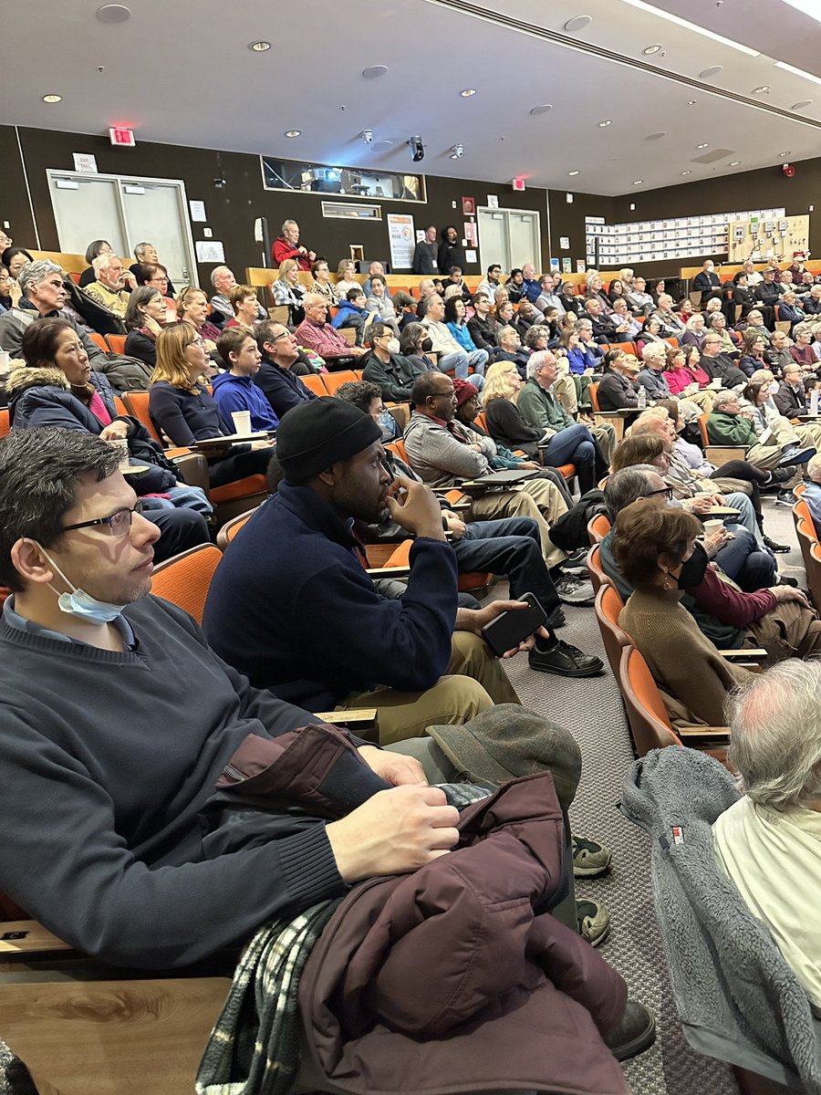 PPPLab's tweet photo. No better way to spend Saturday morning! We kicked off #ScienceOnSaturday with @ahmed_elgammal of @RutgersNB to explore artificial intelligence and art, implications for creativity and what the future holds for #AI. See what’s coming up next: https://t.co/E5OAzsx5MZ https://t.co/4LXeJODmHC