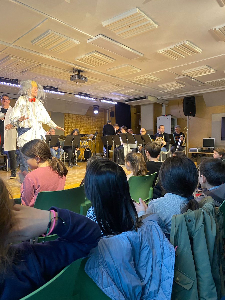 MRE_Eskola's tweet photo. EUS - Atzo LH3.mailakoak Kontzertu Pedagogikora joan ginen! Primeran pasa genuen!

ES - Ayer el alumnado de 3° de Primaria fueron al Concierto Pedagógico ¡Nos lo pasamos genial!

#kontzertupedagogikoa #egia https://t.co/mThhZUoPKl