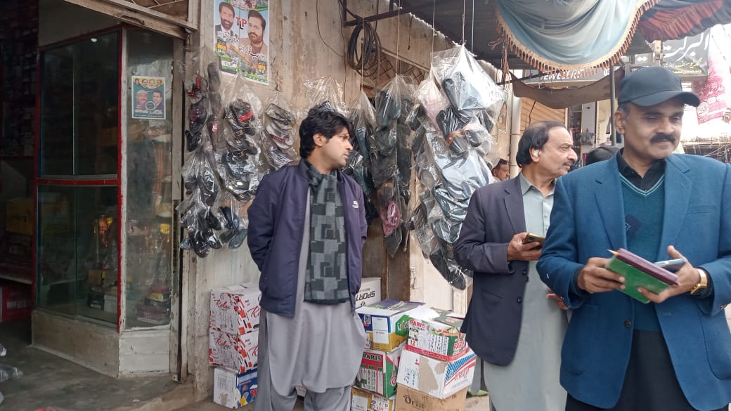 AC Kotmomin led anti encroachment campaign at Hujjan and directed Patwari and Wecretary UC to remove all kinds of chhappars on both sides of road. He also checked Butcher Shops at Hujjan & imposed fine of amount 25000 to various butchers at Hujjan due to over pricing.